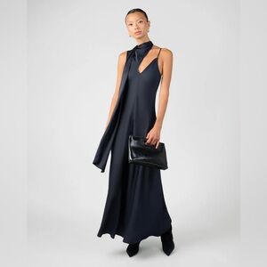 Elegant Navy Sleeveless Gown